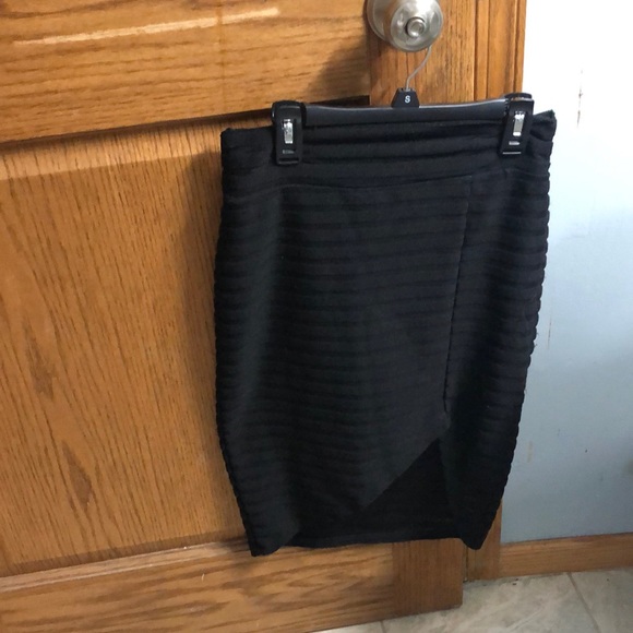 Dresses & Skirts - Black skirt